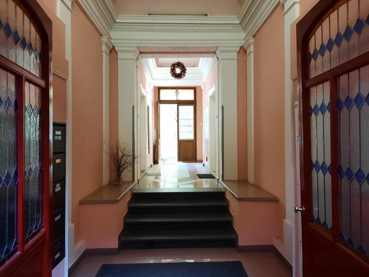 Downtown Prague Minimalistic Room In Flatshare Extérieur photo
