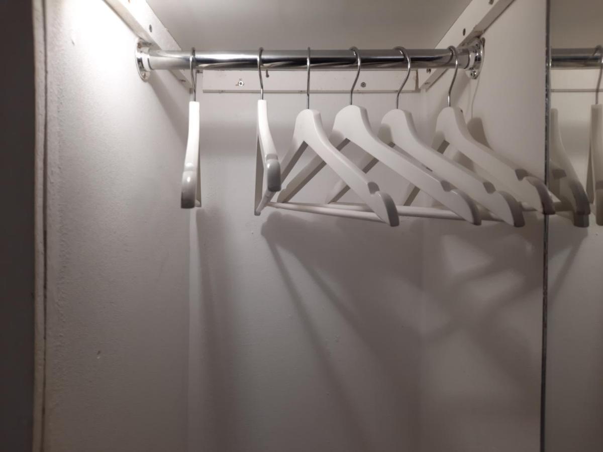 Downtown Prague Minimalistic Room In Flatshare Extérieur photo